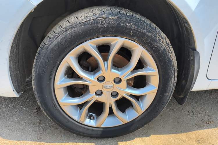 Used Geely Auto Vision 2018 1.5L Manual Happiness Edition Left Front Wheel Hub