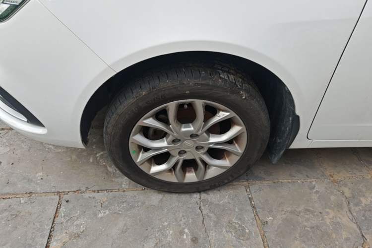 Used Geely Auto Vision 2018 1.5L Manual Happiness Edition Left Front Wheel Hub