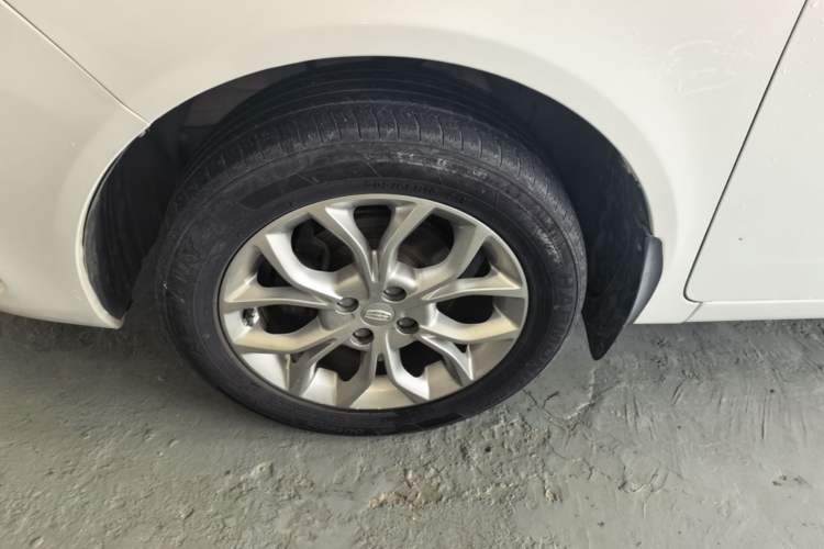 Used Geely Auto Vision 2018 1.5L Manual Happiness Edition Left Front Wheel Hub