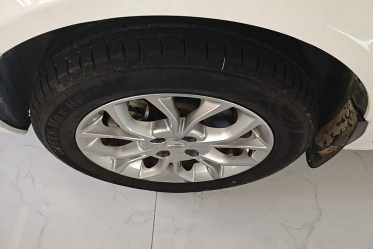 Used Geely Auto Vision 2018 1.5L Manual Happiness Edition Left Front Wheel Hub
