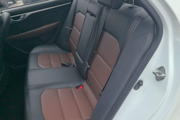 Used Geely Auto Vision 2018 1.5L Automatic Happiness Edition Left Rear Seat
