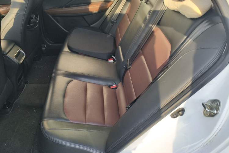 Used Geely Auto Vision 2018 1.5L Automatic Happiness Edition Left Rear Seat