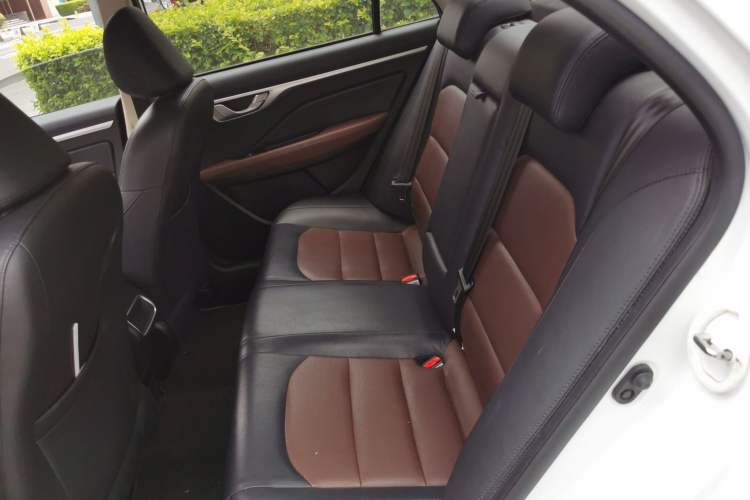 Used Geely Auto Vision 2018 1.5L Automatic Happiness Edition Left Rear Seat