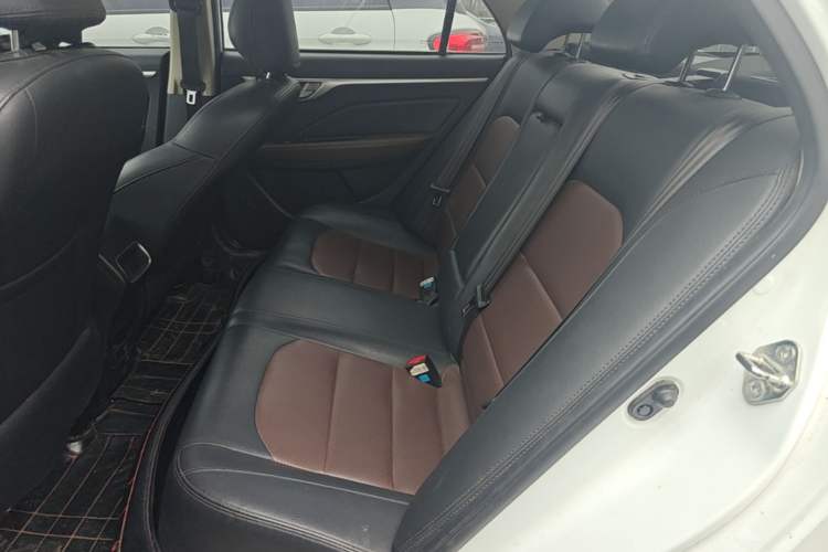 Used Geely Auto Vision 2018 1.5L Automatic Happiness Edition Left Rear Seat