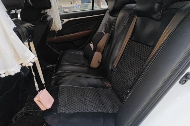 Used Geely Auto Vision 2018 1.5L Automatic Happiness Edition Left Rear Seat