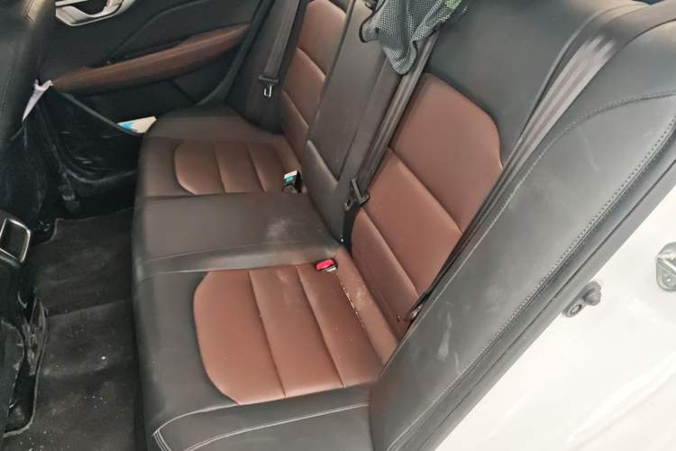 Used Geely Auto Vision 2018 1.5L Automatic Happiness Edition Left Rear Seat
