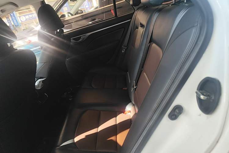 Used Geely Auto Vision 2018 1.5L Automatic Happiness Edition Left Rear Seat