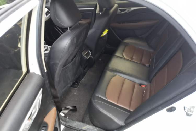 Used Geely Auto Vision 2018 1.5L Automatic Happiness Edition Left Rear Seat