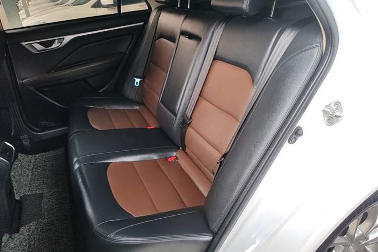Used Geely Auto Vision 2018 1.5L Automatic Happiness Edition Left Rear Seat