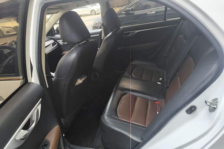 Used Geely Auto Vision 2018 1.5L Automatic Happiness Edition Left Rear Seat