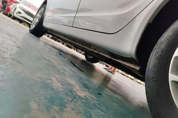 Used Geely Auto Vision 2018 1.5L Automatic Happiness Edition Left Side Sill
