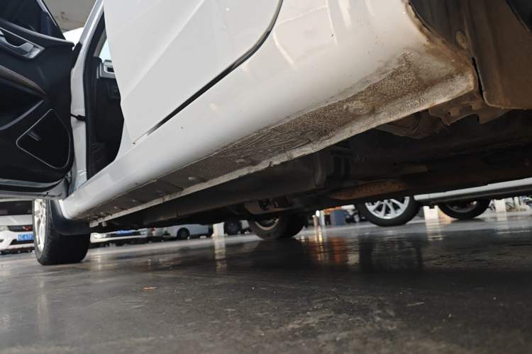Used Geely Auto Vision 2018 1.5L Automatic Prestige Model Left Side Sill