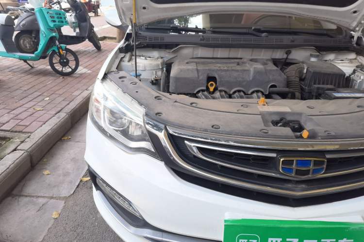Used Geely Auto Vision 2018 1.5L Automatic Prestige Model Right Front Headlight