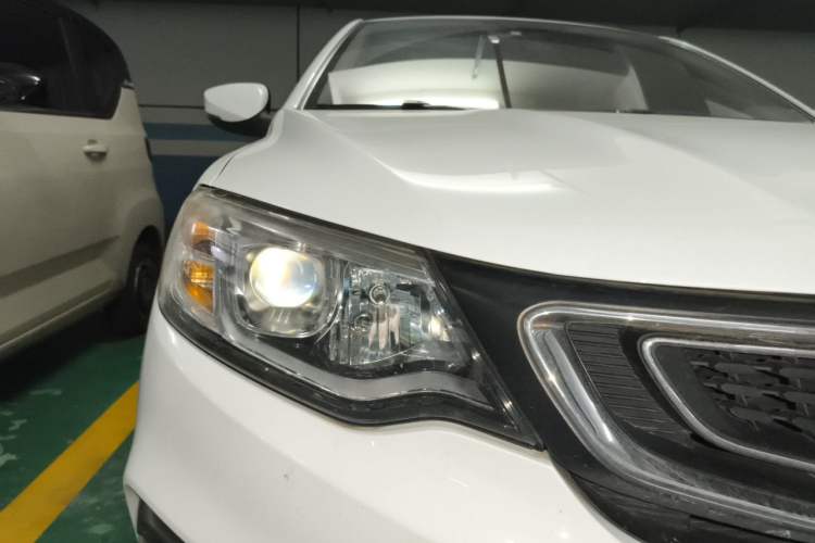 Used Geely Auto Vision 2018 1.5L Manual Happiness Edition Right Front Headlight