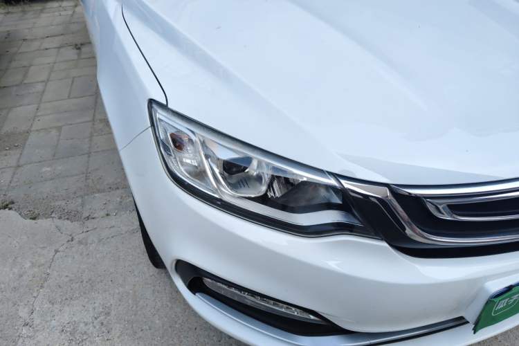 Used Geely Auto Vision 2018 1.5L Automatic Happiness Edition Right Front Headlight