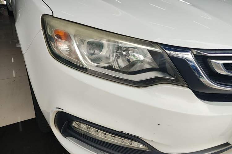 Used Geely Auto Vision 2018 1.5L Automatic Happiness Edition Right Front Headlight