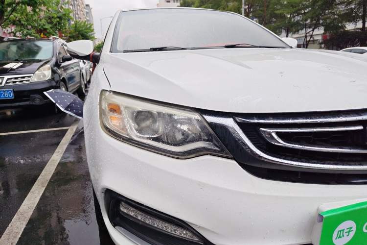 Used Geely Auto Vision 2018 1.5L Automatic Prestige Model Right Front Headlight