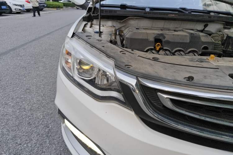 Used Geely Auto Vision 2018 1.5L Automatic Happiness Edition Right Front Headlight