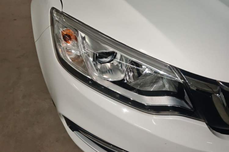Used Geely Auto Vision 2018 1.5L Automatic Prestige Model Right Front Headlight