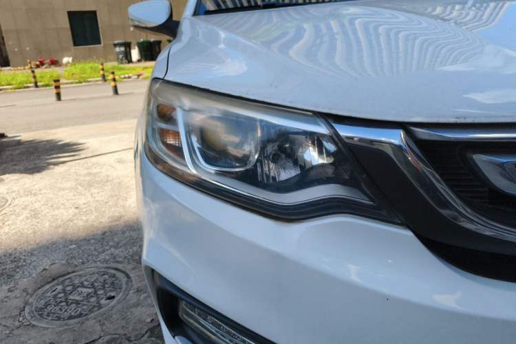 Used Geely Auto Vision 2018 1.5L Automatic Happiness Edition Right Front Headlight