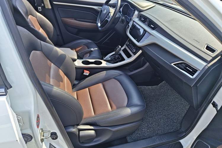 Used Geely Auto Vision 2018 1.5L Automatic Happiness Edition Right Front Seat