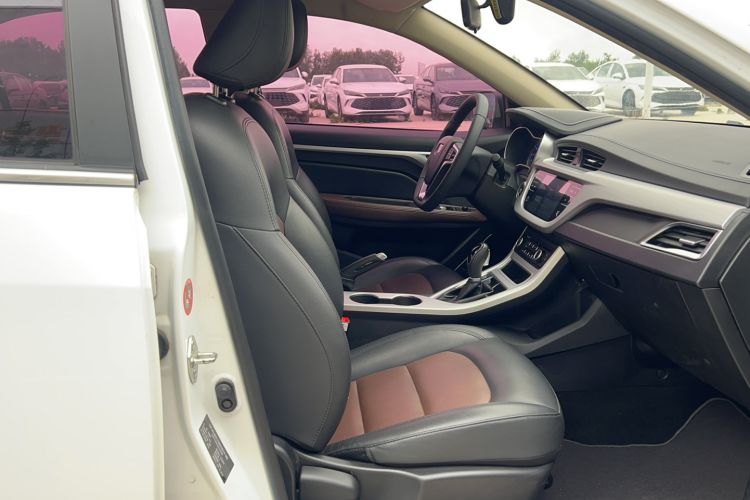 Used Geely Auto Vision 2018 1.5L Automatic Happiness Edition Right Front Seat