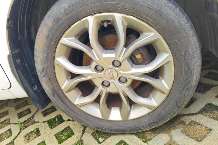 Used Geely Auto Vision 2018 1.5L Manual Happiness Edition Right Front Wheel Hub