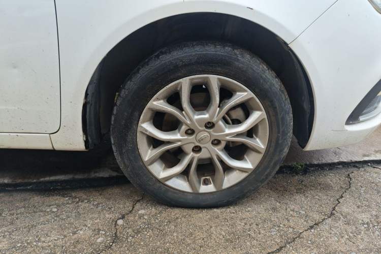 Used Geely Auto Vision 2018 1.5L Automatic Happiness Edition Right Front Wheel Hub