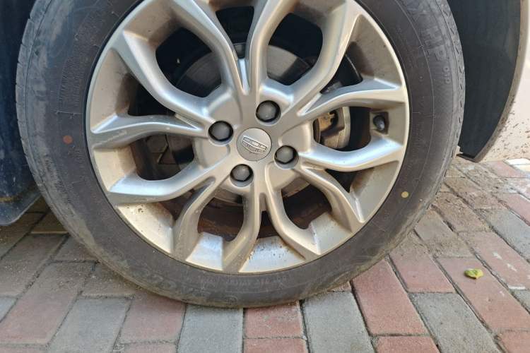 Used Geely Auto Vision 2018 1.5L Manual Happiness Edition Right Front Wheel Hub