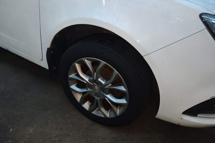 Used Geely Auto Vision 2018 1.5L Manual Happiness Edition Right Front Wheel Hub