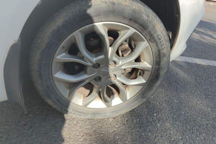 Used Geely Auto Vision 2018 1.5L Manual Happiness Edition Right Front Wheel Hub