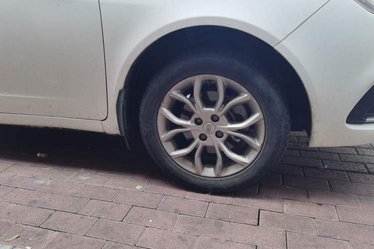 Used Geely Auto Vision 2018 1.5L Automatic Happiness Edition Right Front Wheel Hub