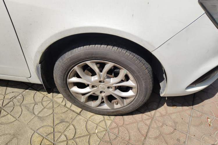 Used Geely Auto Vision 2018 1.5L Automatic Prestige Model Right Front Wheel Hub