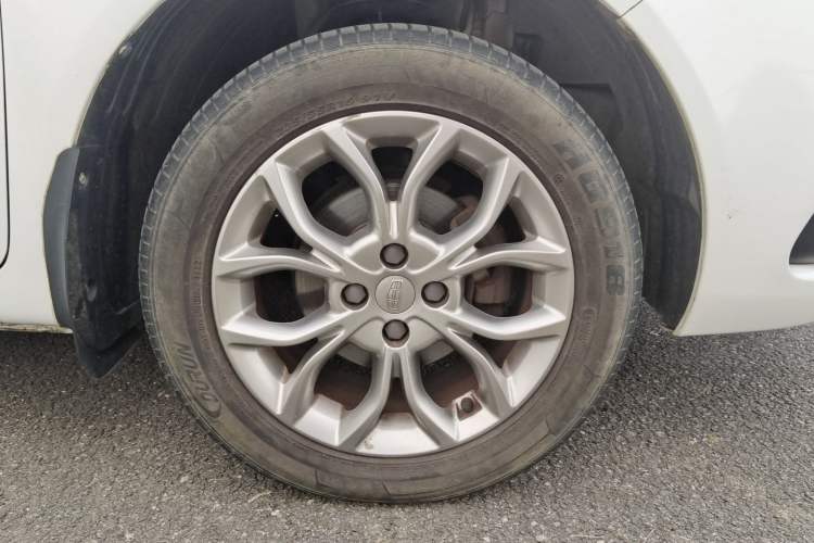 Used Geely Auto Vision 2018 1.5L Manual Happiness Edition Right Front Wheel Hub