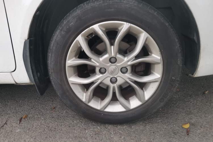 Used Geely Auto Vision 2018 1.5L Manual Happiness Edition Right Front Wheel Hub