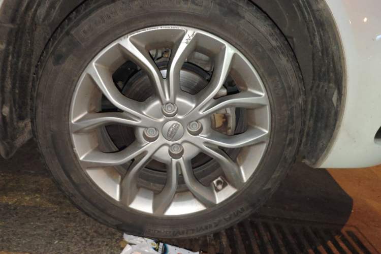 Used Geely Auto Vision 2018 1.5L Manual Happiness Edition Right Front Wheel Hub