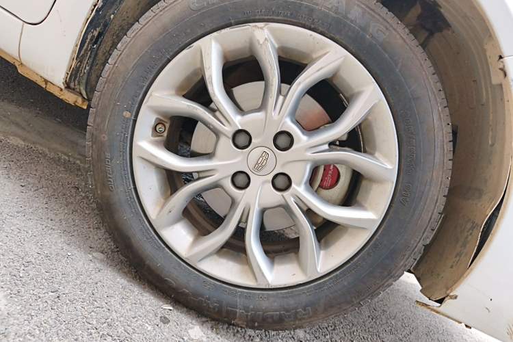 Used Geely Auto Vision 2018 1.5L Automatic Prestige Model Right Front Wheel Hub