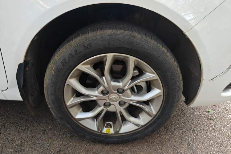 Used Geely Auto Vision 2018 1.5L Automatic Happiness Edition Right Front Wheel Hub