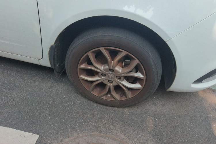 Used Geely Auto Vision 2018 1.5L Automatic Happiness Edition Right Front Wheel Hub