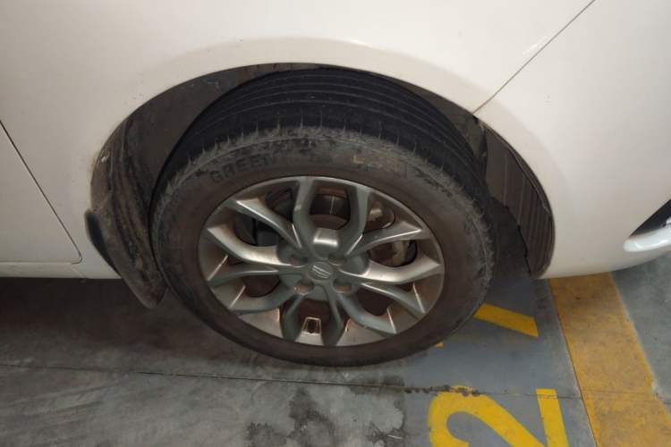 Used Geely Auto Vision 2018 1.5L Manual Happiness Edition Right Front Wheel Hub