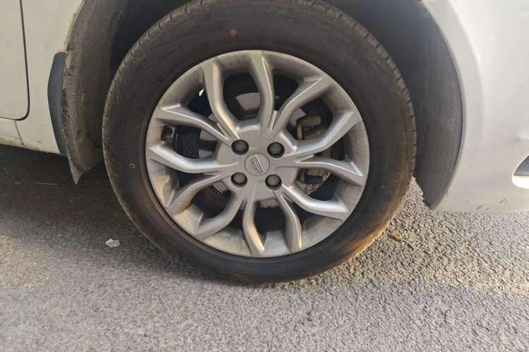 Used Geely Auto Vision 2018 1.5L Manual Happiness Edition Right Front Wheel Hub
