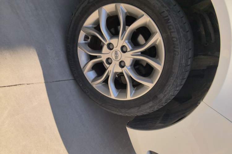 Used Geely Auto Vision 2018 1.5L Manual Happiness Edition Right Front Wheel Hub