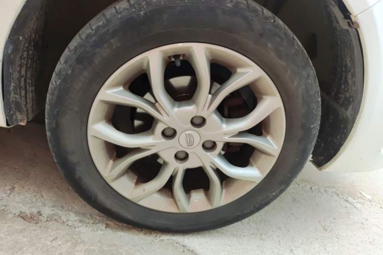 Used Geely Auto Vision 2018 1.5L Manual Happiness Edition Right Front Wheel Hub