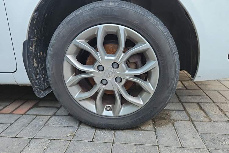 Used Geely Auto Vision 2018 1.5L Manual Happiness Edition Right Front Wheel Hub