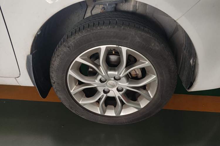 Used Geely Auto Vision 2018 1.5L Manual Happiness Edition Right Front Wheel Hub