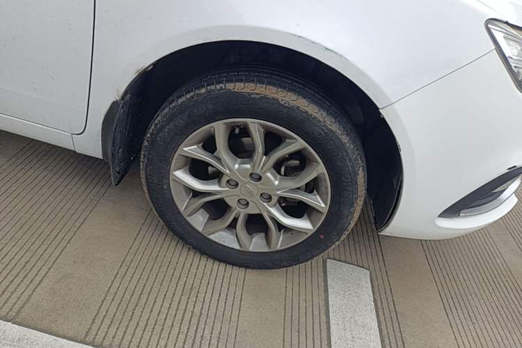 Used Geely Auto Vision 2018 1.5L Manual Happiness Edition Right Front Wheel Hub
