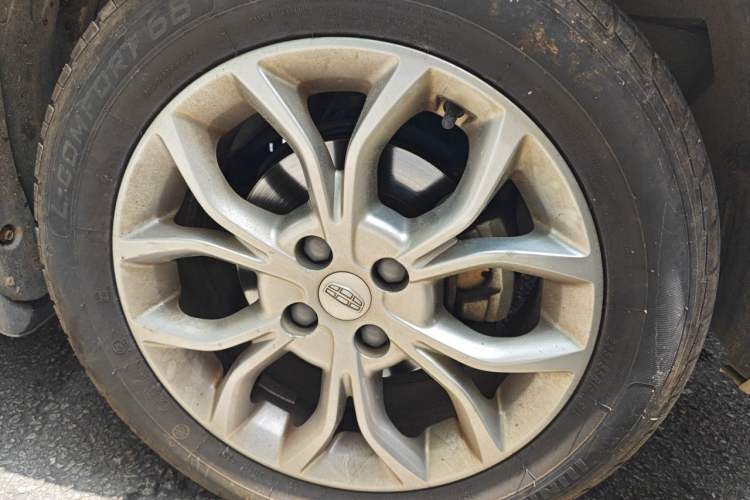 Used Geely Auto Vision 2018 1.5L Manual Happiness Edition Right Front Wheel Hub