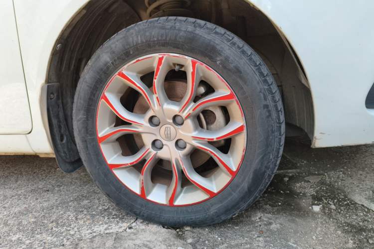 Used Geely Auto Vision 2018 1.5L Automatic Happiness Edition Right Front Wheel Hub