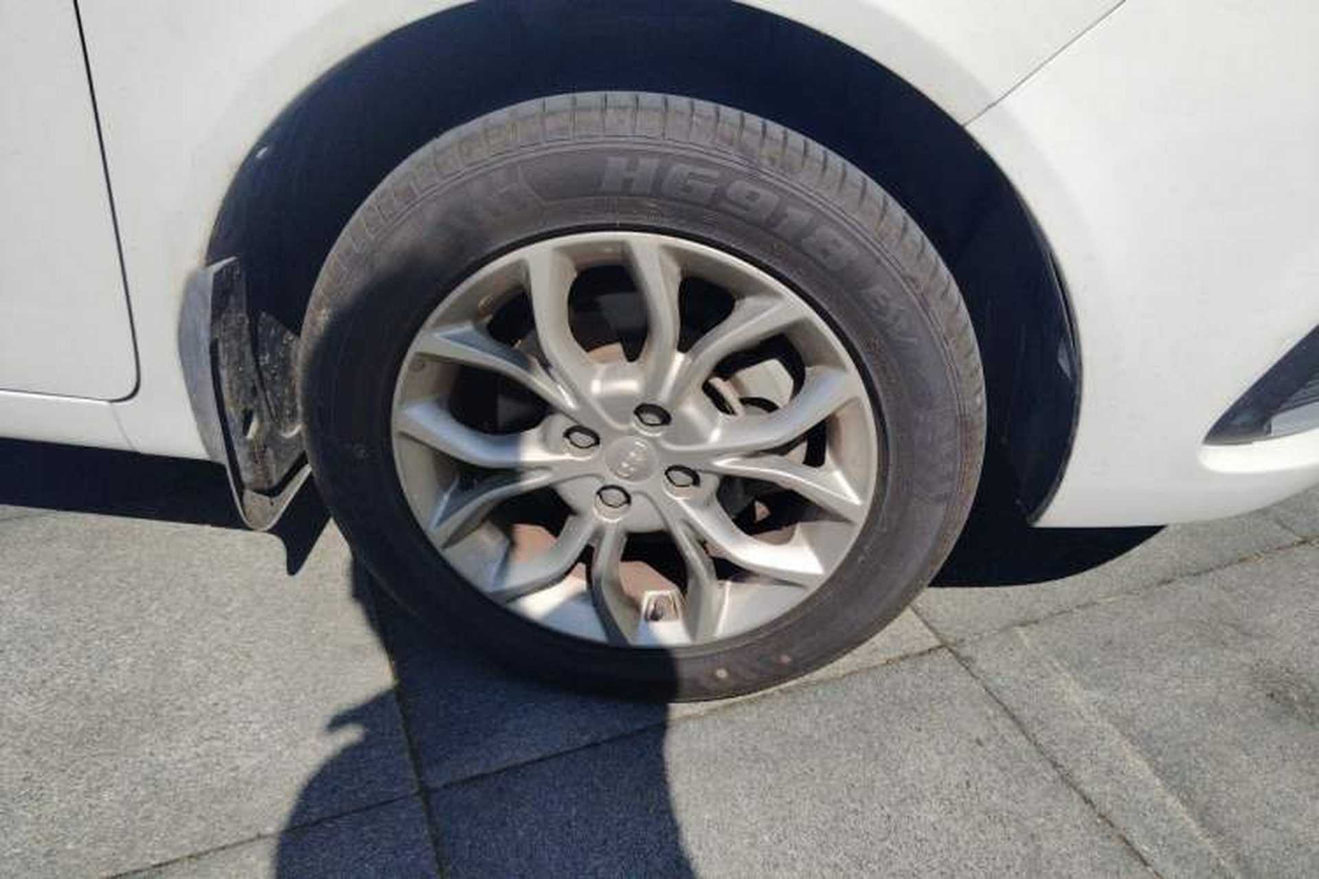 Used Geely Auto Vision 2018 1.5L Automatic Happiness Edition Right Front Wheel Hub
