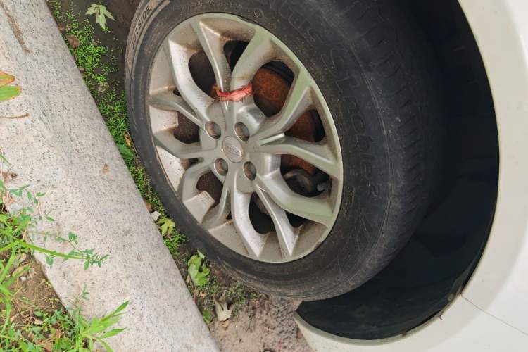 Used Geely Auto Vision 2018 1.5L Manual Happiness Edition Right Front Wheel Hub